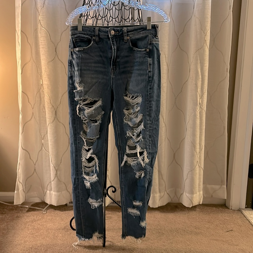 American eagle 🦅 ripped jeans